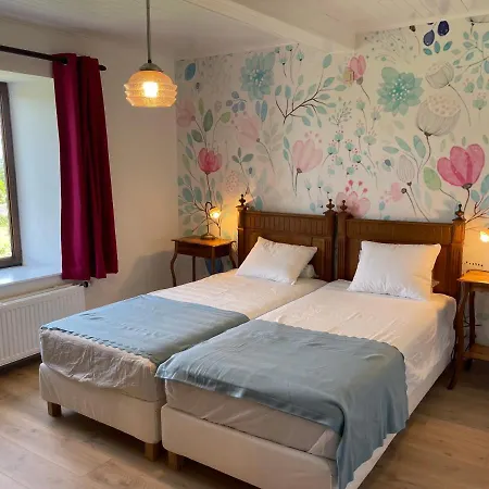 Les Pimprenelles Holiday home Beauraing